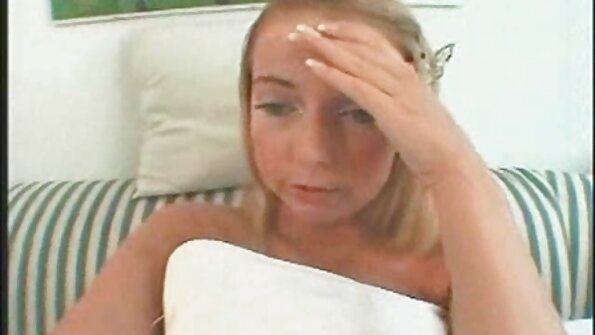 غلاسكو مقاطع سكس اجنبى مترجم وقحة يستمني مع إصبعها و لعبة حتى انها cums